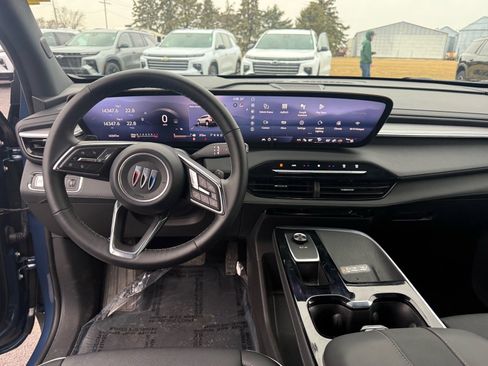 Used 2025 Buick Enclave Preferred image 15