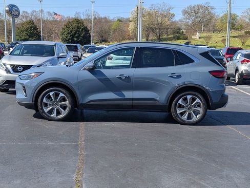 Used 2023 Ford Escape Platinum w/ Premium Technology Package image 5