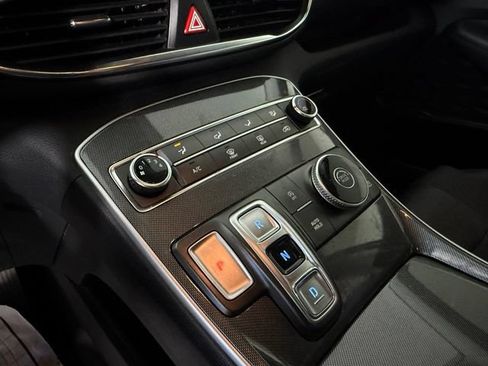 Used 2021 Hyundai Santa Fe SE FWD image 18
