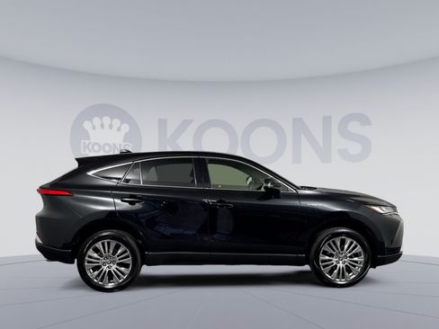 Used 2021 Toyota Venza Limited w/ Carpet Mat Package (TMS) AWD/4WD image 8