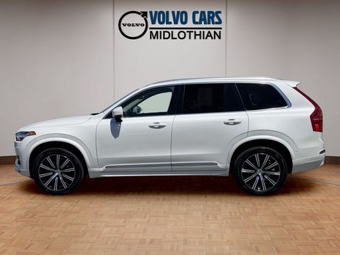 Used 2024 Volvo XC90 B5 Plus AWD/4WD image 22