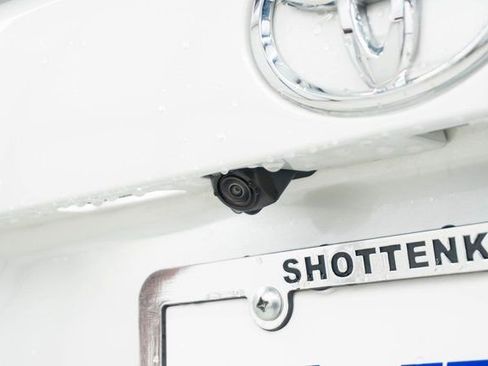 Used 2025 Toyota RAV4 XLE Premium image 9