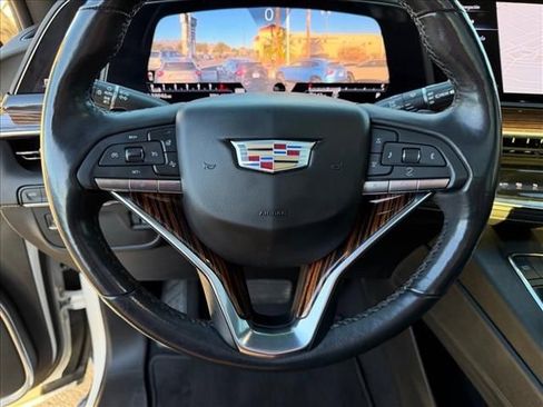 Used 2021 Cadillac Escalade Premium Luxury image 20