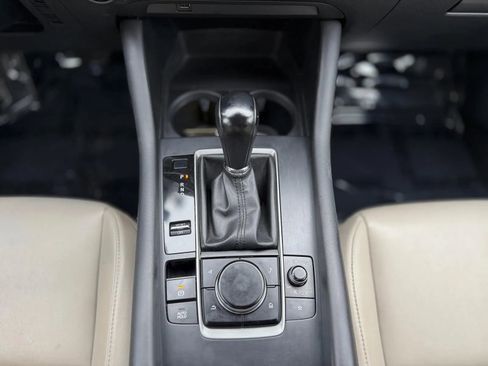 Used 2020 MAZDA MAZDA3 Sedan w/ Select Package image 18