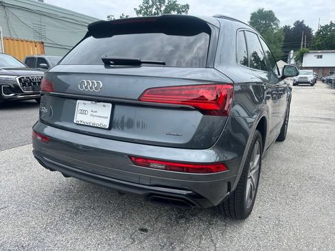 Certified 2025 Audi Q5 2.0T Premium w/ Convenience Plus Package AWD/4WD image 3