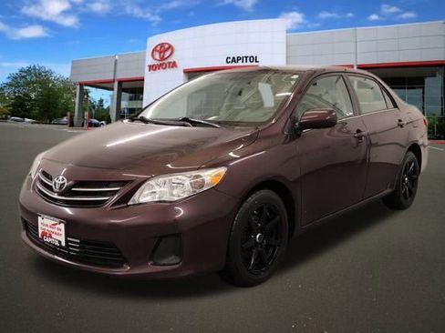 Used 2013 Toyota Corolla LE Special Edition image 5