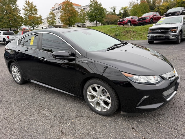 Used 2018 Chevrolet Volt Premier w/ Driver Confidence Package FWD image 8