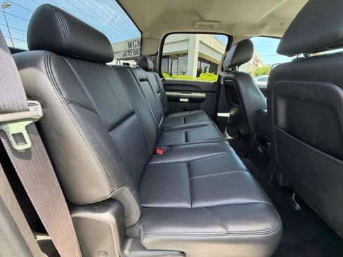 Used 2014 Chevrolet Silverado 2500 LT w/ Interior Plus Package AWD/4WD image 32