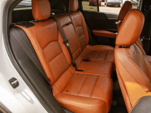 Used 2021 Cadillac XT4 Premium Luxury w/ Enhanced Visibility Package FWD image 12