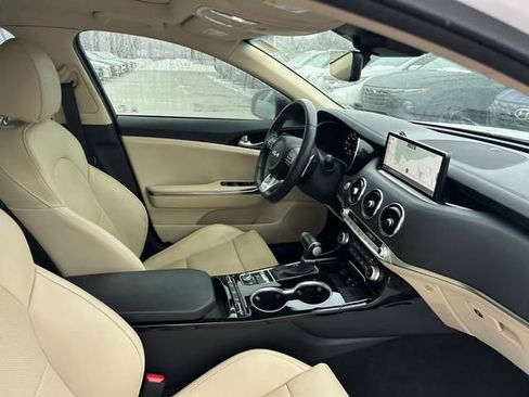 Used 2023 Kia Stinger GT-Line w/ Sun & Sound Package AWD/4WD image 31