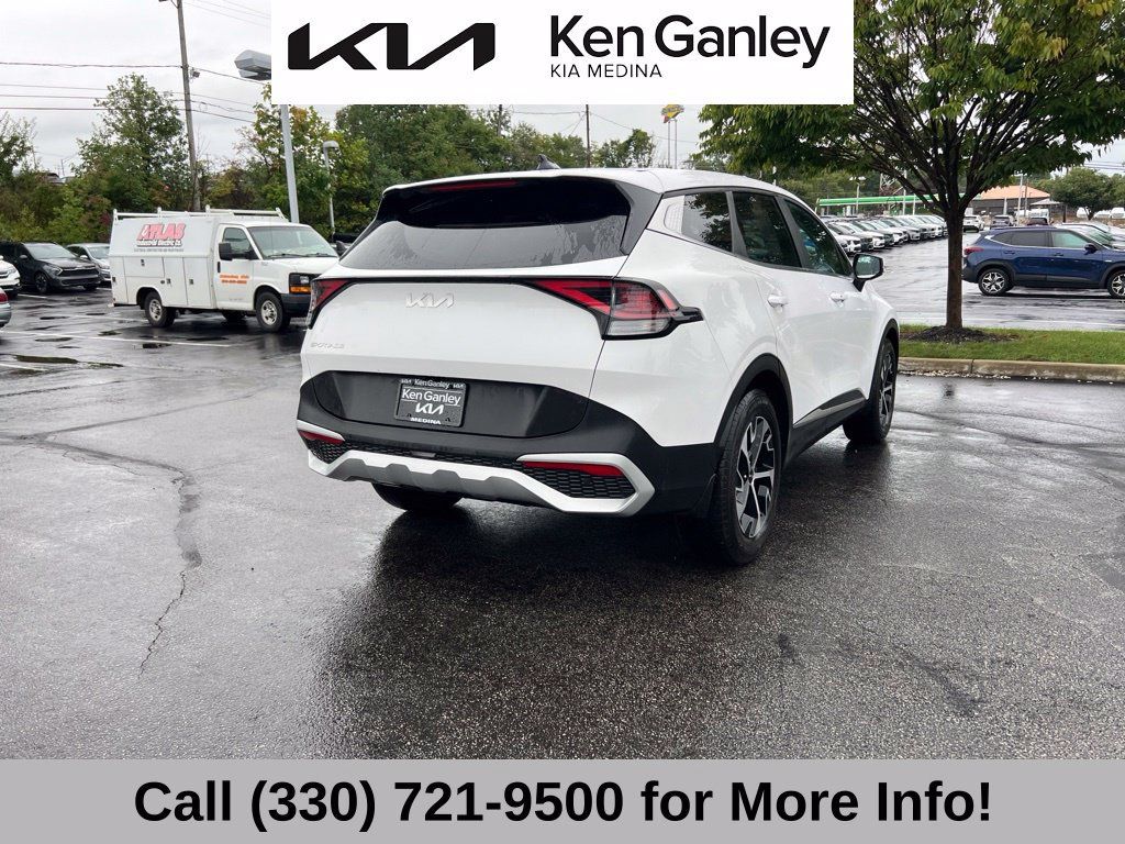 Certified 2024 Kia Sportage EX FWD image 9