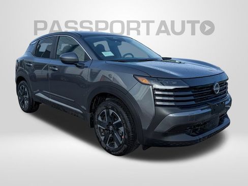 Certified 2025 Nissan Kicks SV image 3