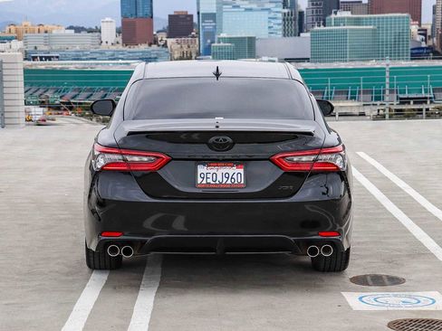 Used 2023 Toyota Camry XSE image 5