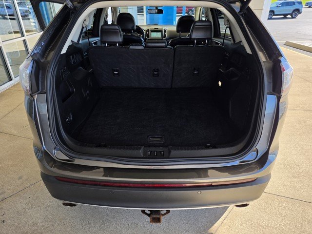 Used 2018 Ford Edge Titanium w/ Equipment Group 301A AWD/4WD image 14