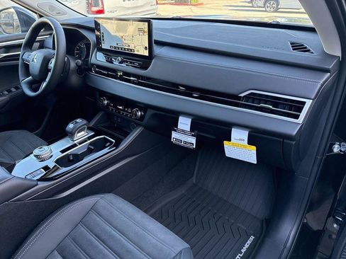 New 2026 Mitsubishi Outlander SE FWD image 21
