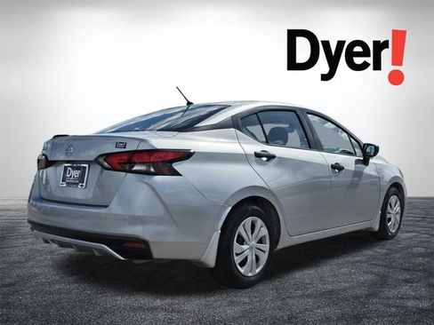 Used 2021 Nissan Versa S image 4