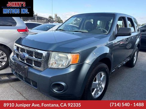Used 2012 Ford Escape XLS AWD/4WD image 1