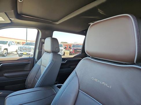 Certified 2025 GMC Sierra 1500 Denali w/ Denali Reserve Package image 12