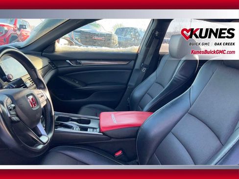 Used 2018 Honda Accord Sport image 10
