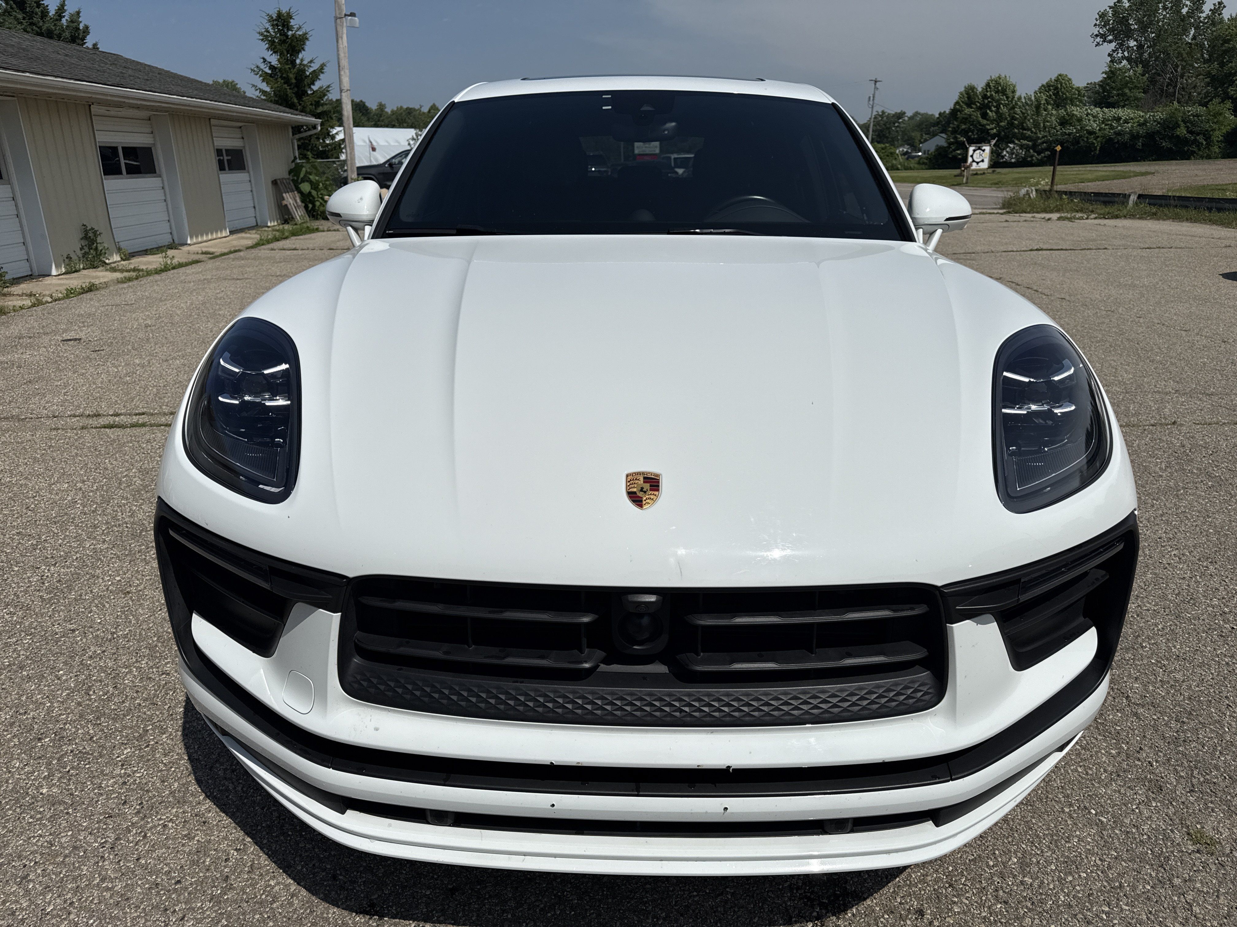 Used 2023 Porsche Macan Turbo AWD/4WD image 13