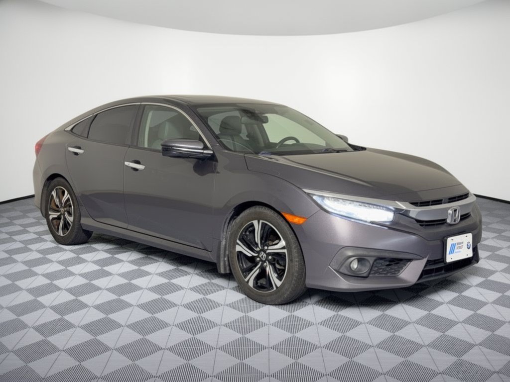 Used 2016 Honda Civic Touring image 7