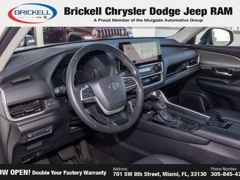 Used 2024 Toyota Grand Highlander XLE FWD image 14