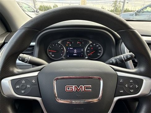 Certified 2023 GMC Acadia SLE w/ Driver Convenience Package image 11