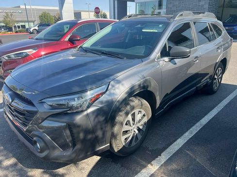 Used 2024 Subaru Outback AWD/4WD image 2