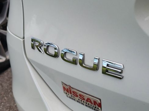 Used 2016 Nissan Rogue SL FWD image 9
