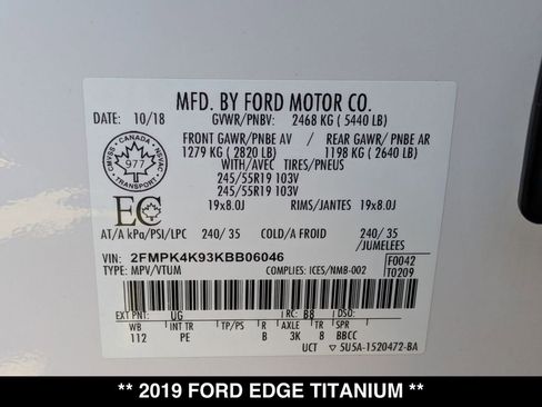 Used 2019 Ford Edge Titanium w/ Equipment Group 301A AWD/4WD image 32