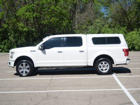 Used 2017 Ford F150 Platinum w/ Equipment Group 701A Luxury image 24