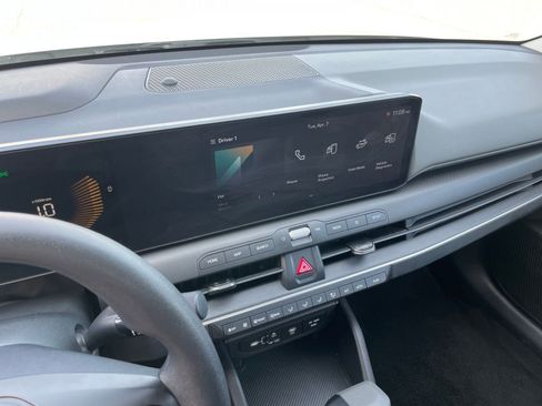 Used 2025 Kia K4 LXS image 17