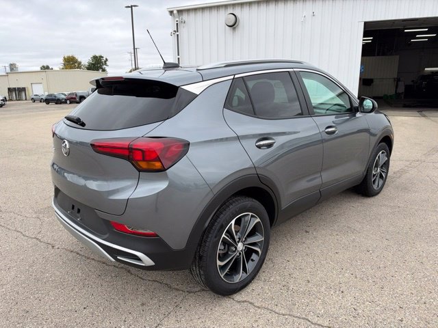 Used 2022 Buick Encore GX Select AWD/4WD image 5