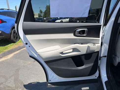 New 2026 Kia Sorento S AWD/4WD image 17