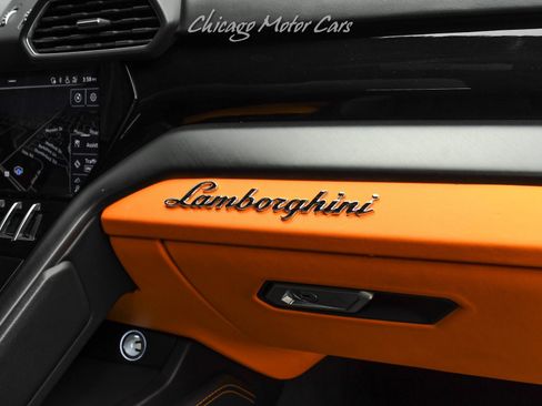 Used 2021 Lamborghini Urus AWD/4WD image 26
