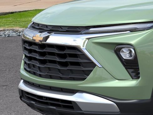 New 2026 Chevrolet TrailBlazer LT w/ Convenience Package FWD image 13