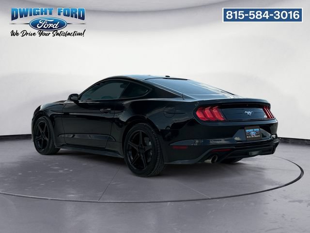 Used 2020 Ford Mustang Coupe RWD image 3