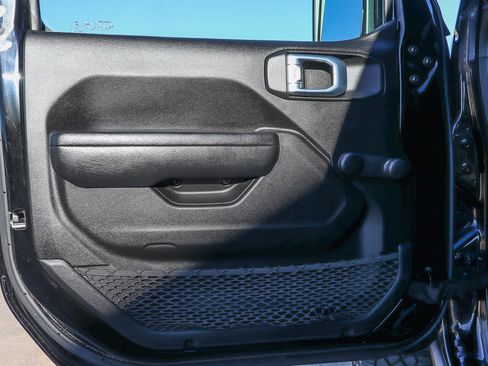 Used 2021 Jeep Wrangler Unlimited Sport image 14