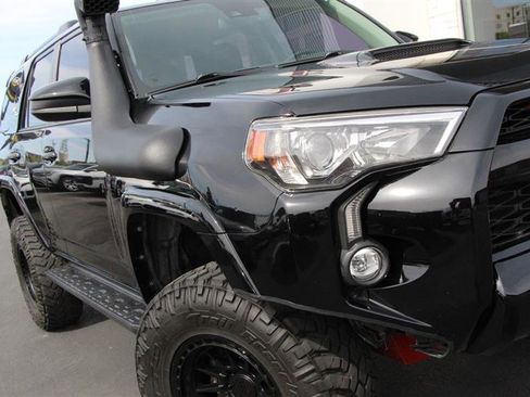 Used 2020 Toyota 4Runner TRD Off-Road AWD/4WD image 47