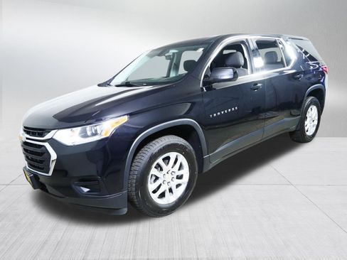Used 2019 Chevrolet Traverse LS AWD/4WD image 3
