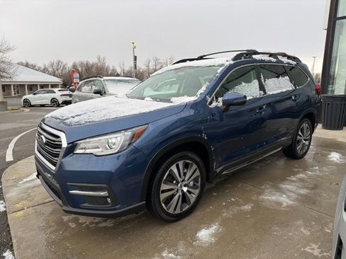 Used 2022 Subaru Ascent Limited w/ Technology Package image 2