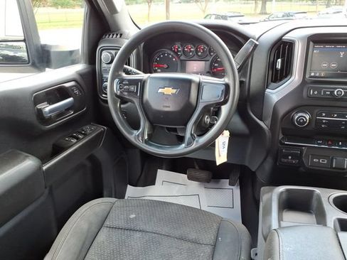 Used 2022 Chevrolet Silverado 2500 Custom w/ Custom Convenience Package AWD/4WD image 27