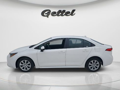 Used 2025 Toyota Corolla LE FWD image 8