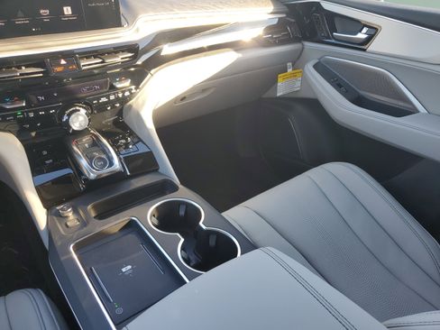 Certified 2026 Acura MDX FWD w/ Technology Package image 17