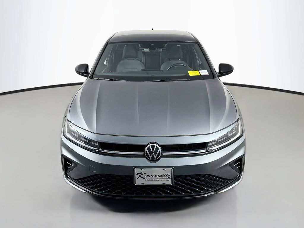 Used 2025 Volkswagen Jetta Sport FWD image 2