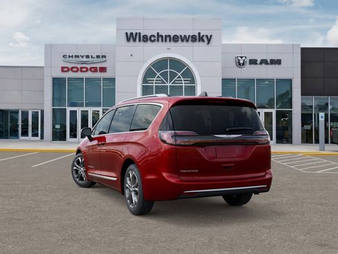 New 2026 Chrysler Pacifica Pinnacle FWD image 3