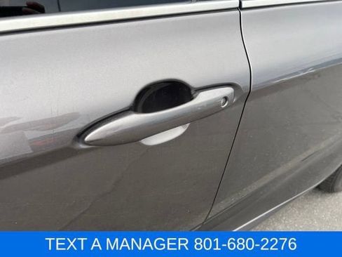Used 2020 Toyota Camry LE FWD image 11