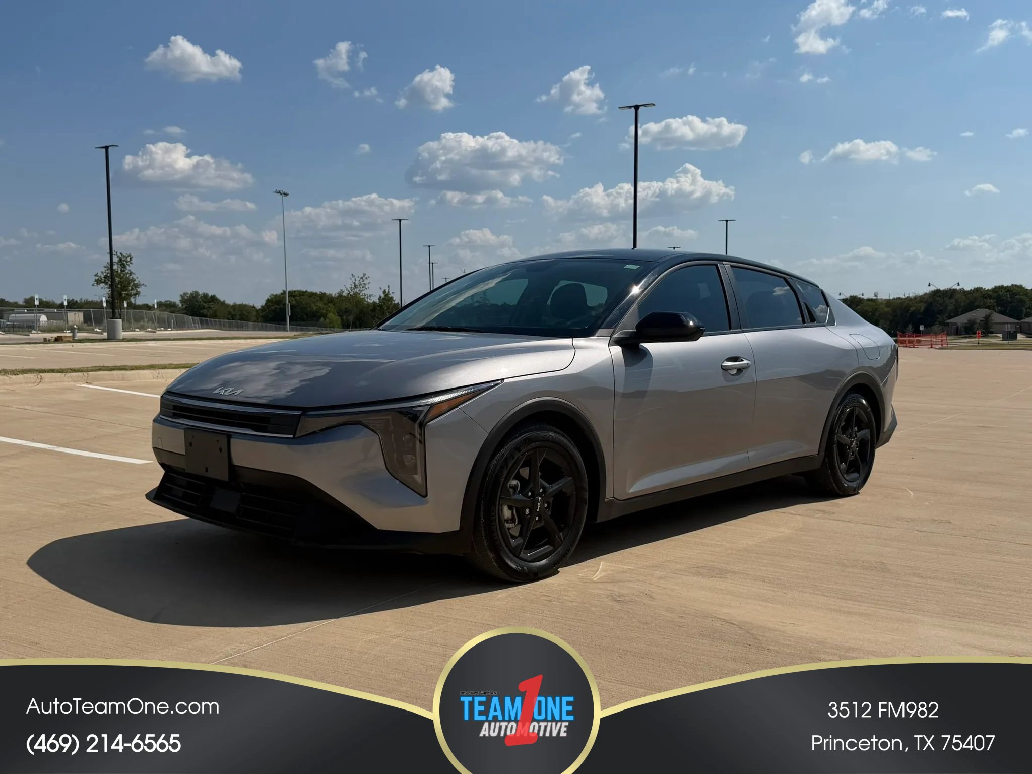 Used 2025 Kia K4 FWD image 1