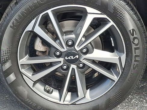 Certified 2023 Kia Forte LXS w/ LXS Technology Package FWD image 10