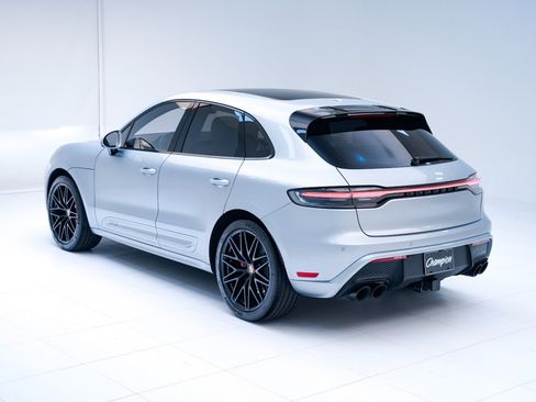 Used 2023 Porsche Macan GTS image 3